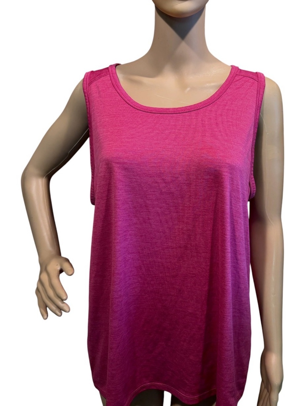 💚💰BOGO FREE Reebok Ladies’ Performance Top